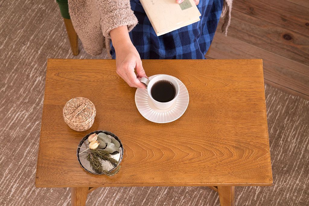 アンティーク家具　和製アンティーク　古いナラ材の小さなサイドテーブル