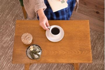 アンティーク家具　和製アンティーク　古いナラ材の小さなサイドテーブル