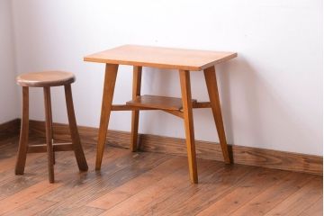 アンティーク家具　和製アンティーク　古いナラ材の小さなサイドテーブル