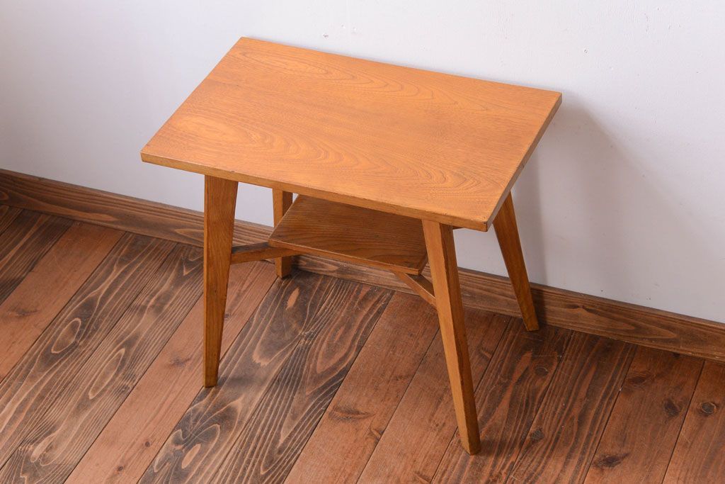 アンティーク家具　和製アンティーク　古いナラ材の小さなサイドテーブル