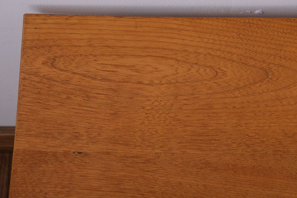 アンティーク家具　和製アンティーク　古いナラ材の小さなサイドテーブル