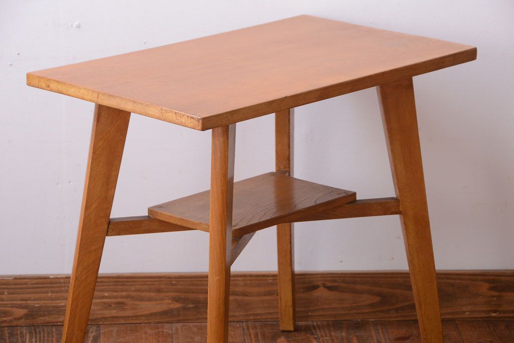 アンティーク家具　和製アンティーク　古いナラ材の小さなサイドテーブル