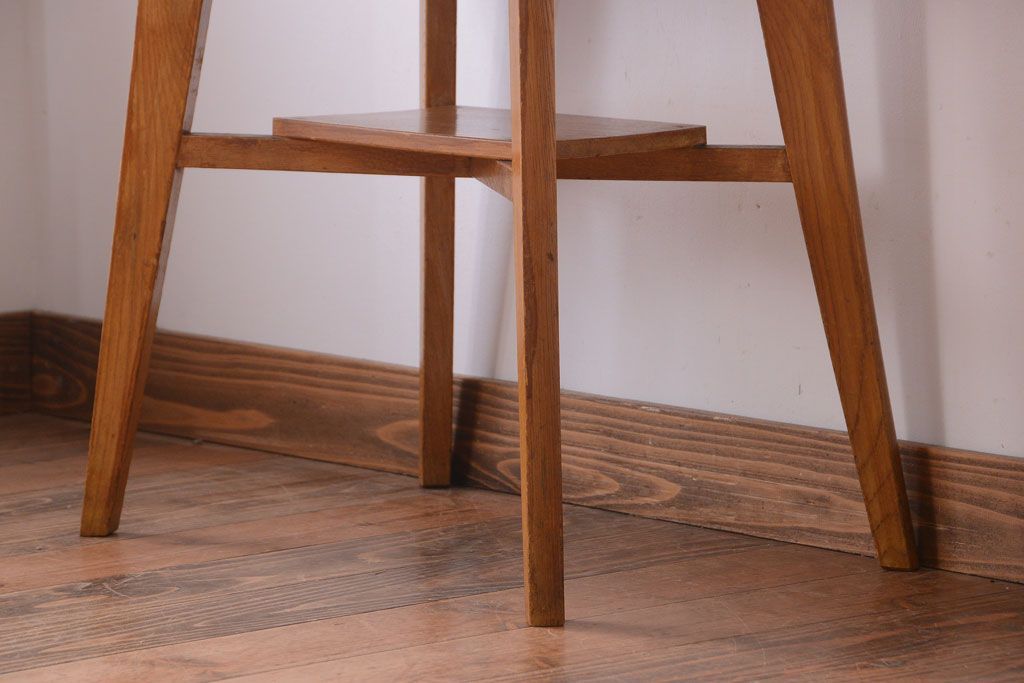 アンティーク家具　和製アンティーク　古いナラ材の小さなサイドテーブル