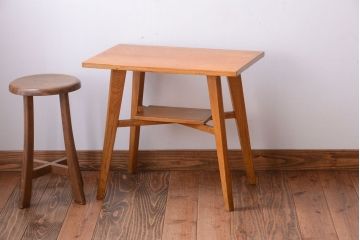 アンティーク家具　和製アンティーク　古いナラ材の小さなサイドテーブル