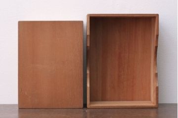 アンティーク雑貨　大正〜昭和初期　牡丹に鶯の図・可愛らしい木箱(小箱)