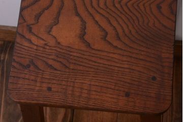 レトロ家具　昭和レトロ　古い木のシンプルな角スツール