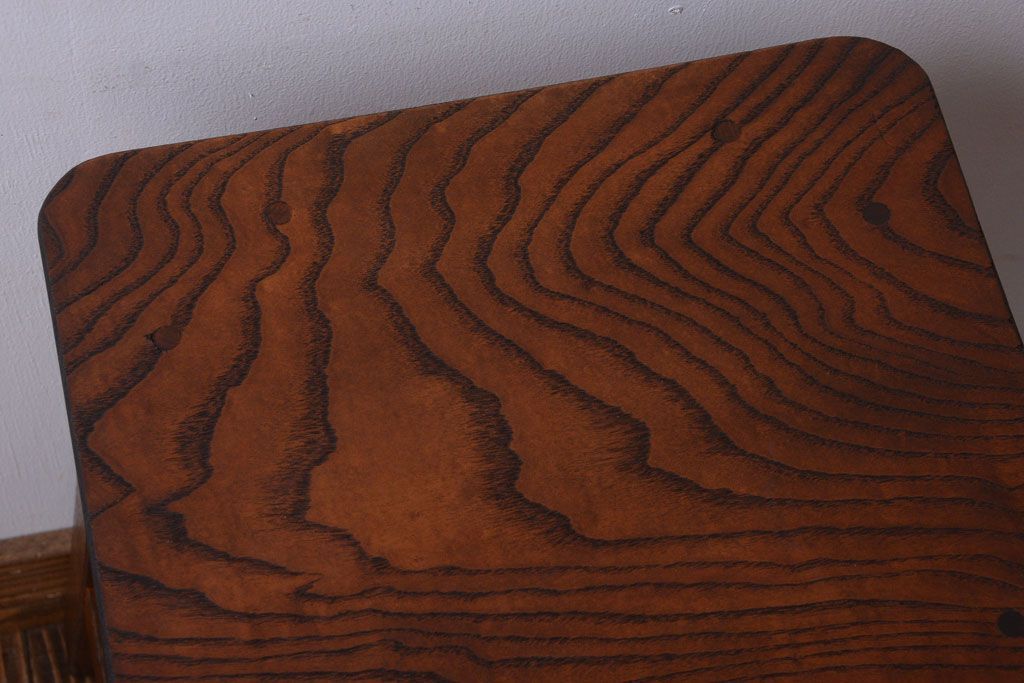 レトロ家具　昭和レトロ　古い木のシンプルな角スツール