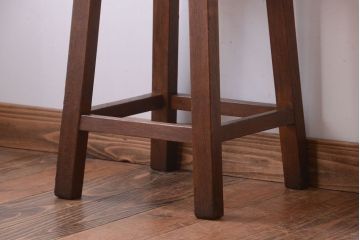 レトロ家具　昭和レトロ　古い木のシンプルな角スツール