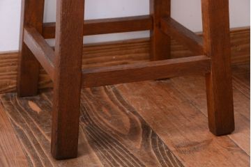 レトロ家具　昭和レトロ　古い木のシンプルな角スツール