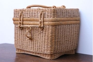 アンティーク雑貨　アンティーク　レトロでかわいいバスケット(2)