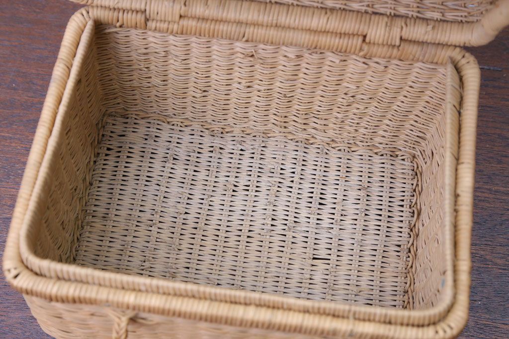 アンティーク雑貨　アンティーク　レトロでかわいいバスケット(2)