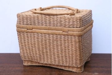アンティーク雑貨　アンティーク　レトロでかわいいバスケット(2)