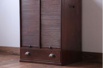 アンティーク家具　アンティーク　木製の蛇腹シャッター付小引き出し