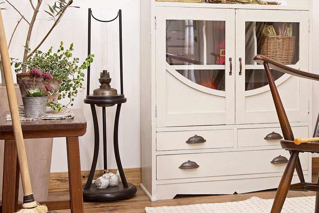 アンティーク雑貨　和製アンティーク　明治〜大正期　モダンなデザインのランプ