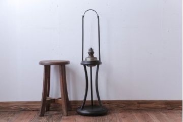 アンティーク雑貨　和製アンティーク　明治〜大正期　モダンなデザインのランプ