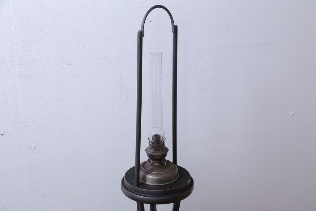 アンティーク雑貨　和製アンティーク　明治〜大正期　モダンなデザインのランプ