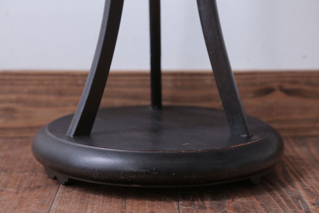 アンティーク雑貨　和製アンティーク　明治〜大正期　モダンなデザインのランプ