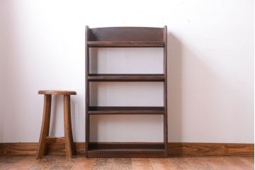 アンティーク家具　和製アンティーク　小振りでシンプルな古い木製の本棚(1)
