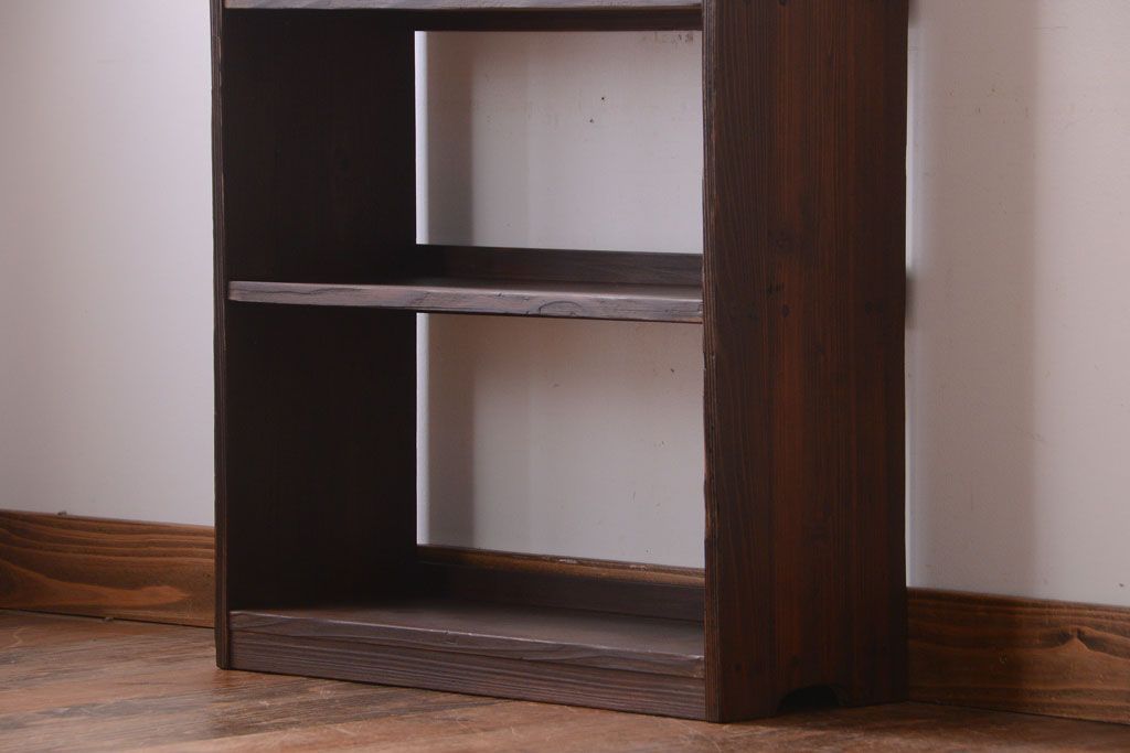 アンティーク家具　和製アンティーク　小振りでシンプルな古い木製の本棚(1)