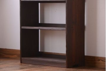 アンティーク家具　和製アンティーク　小振りでシンプルな古い木製の本棚(1)