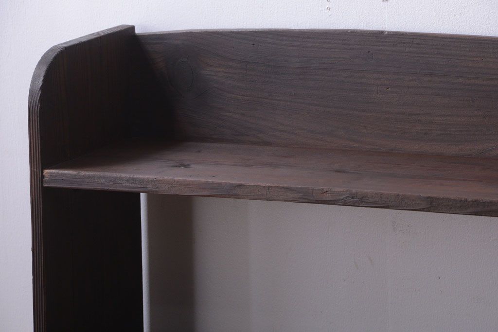 アンティーク家具　和製アンティーク　小振りでシンプルな古い木製の本棚(1)