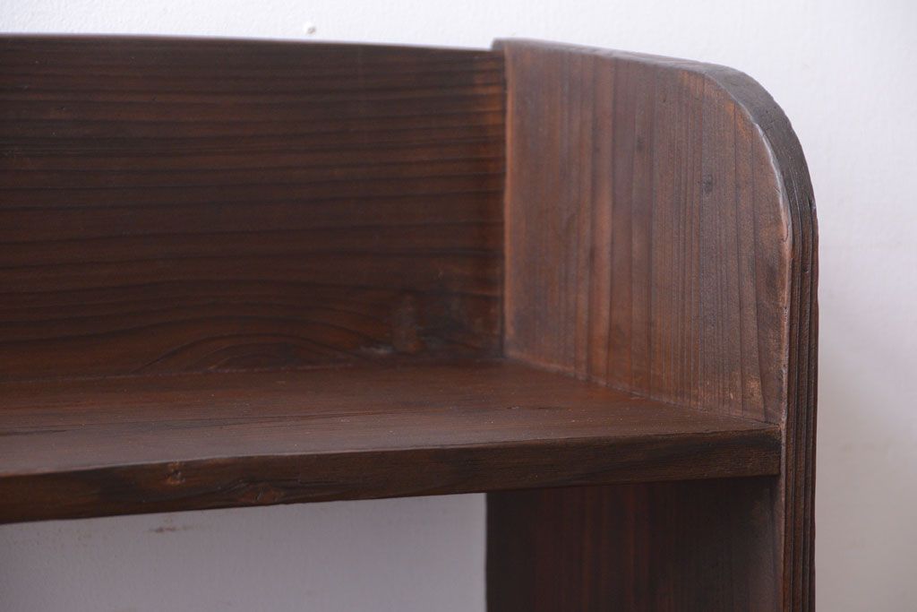 アンティーク家具　和製アンティーク　小振りでシンプルな古い木製の本棚(1)