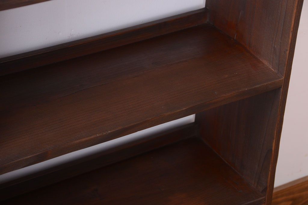 アンティーク家具　和製アンティーク　小振りでシンプルな古い木製の本棚(1)