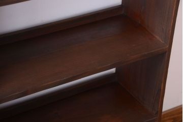 アンティーク家具　和製アンティーク　小振りでシンプルな古い木製の本棚(1)