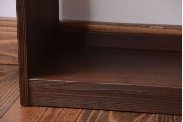 アンティーク家具　和製アンティーク　小振りでシンプルな古い木製の本棚(1)