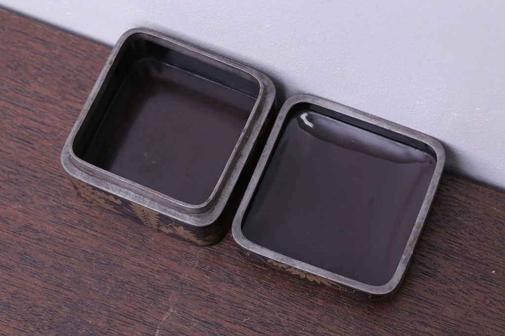 アンティーク雑貨　和製アンティーク　江戸〜明治時代　金蒔絵錫縁小箱(香合?)