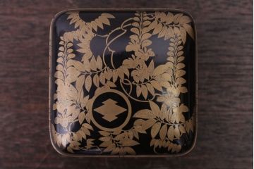 アンティーク雑貨　和製アンティーク　江戸〜明治時代　金蒔絵錫縁小箱(香合?)