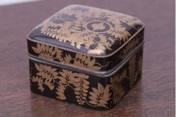 アンティーク雑貨　和製アンティーク　江戸〜明治時代　金蒔絵錫縁小箱(香合?)