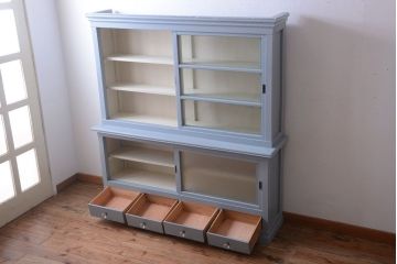 アンティーク家具　アンティーク　ダイヤガラス入り!おしゃれな大きい食器棚(戸棚)