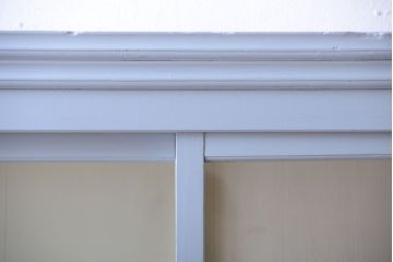 アンティーク家具　アンティーク　ダイヤガラス入り!おしゃれな大きい食器棚(戸棚)