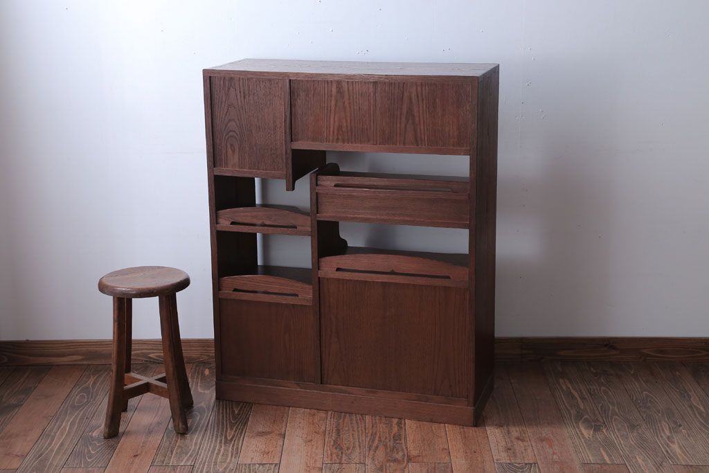 アンティーク家具　和製アンティーク　総桑材!上品な高級収納棚