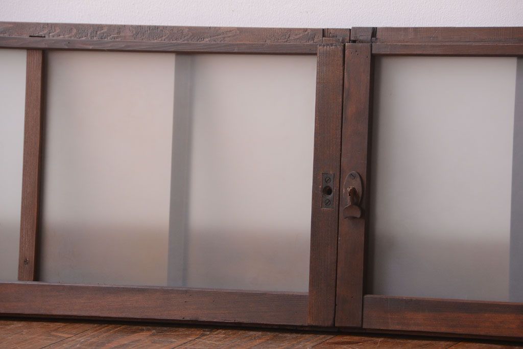 和製アンティーク　珍しいサイズ!横長のすりガラス引き戸2枚セット(1)