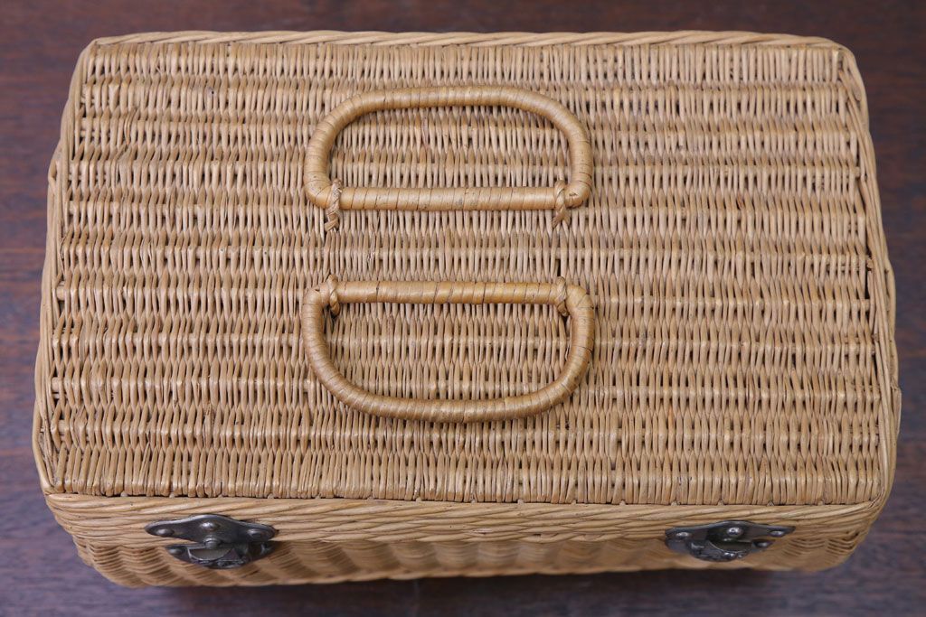 アンティーク雑貨　アンティーク　レトロでかわいいバスケット(1)