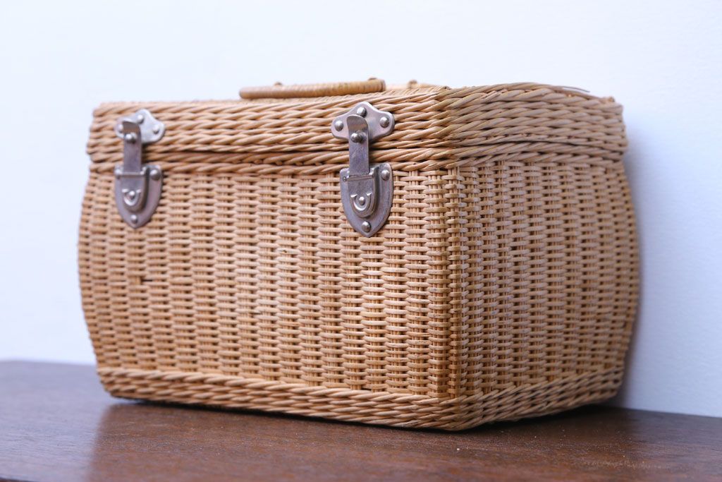 アンティーク雑貨　アンティーク　レトロでかわいいバスケット(1)