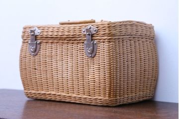 アンティーク雑貨　アンティーク　レトロでかわいいバスケット(1)