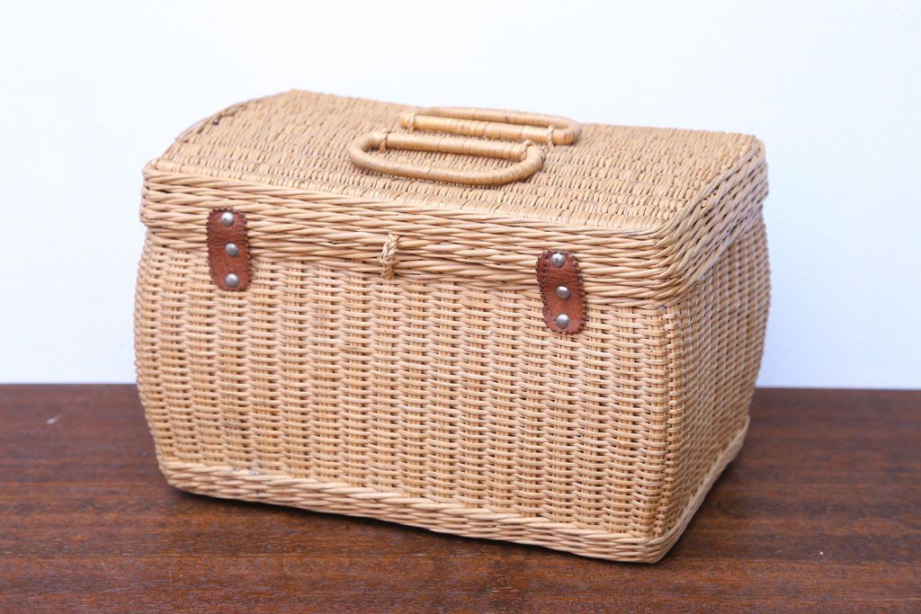 アンティーク雑貨　アンティーク　レトロでかわいいバスケット(1)