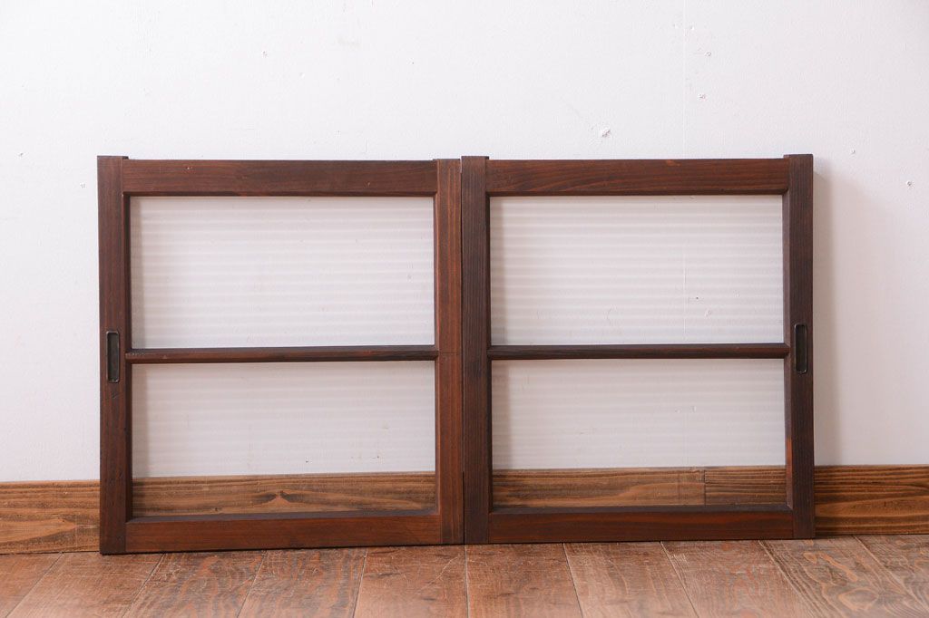 和製アンティーク　モールガラス入り!小さなガラス引き戸2枚セット