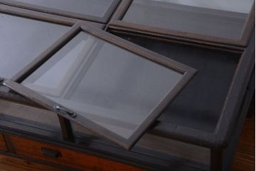 アンティーク家具　和製アンティーク　極めて珍しい!引き出し付きガラス蓋の外れる高級ガラスケース