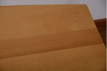 中古　柏木工　ナラ材のダイニングテーブル