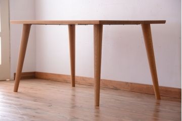 中古　柏木工　ナラ材のダイニングテーブル