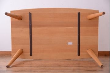 中古　柏木工　ナラ材のダイニングテーブル