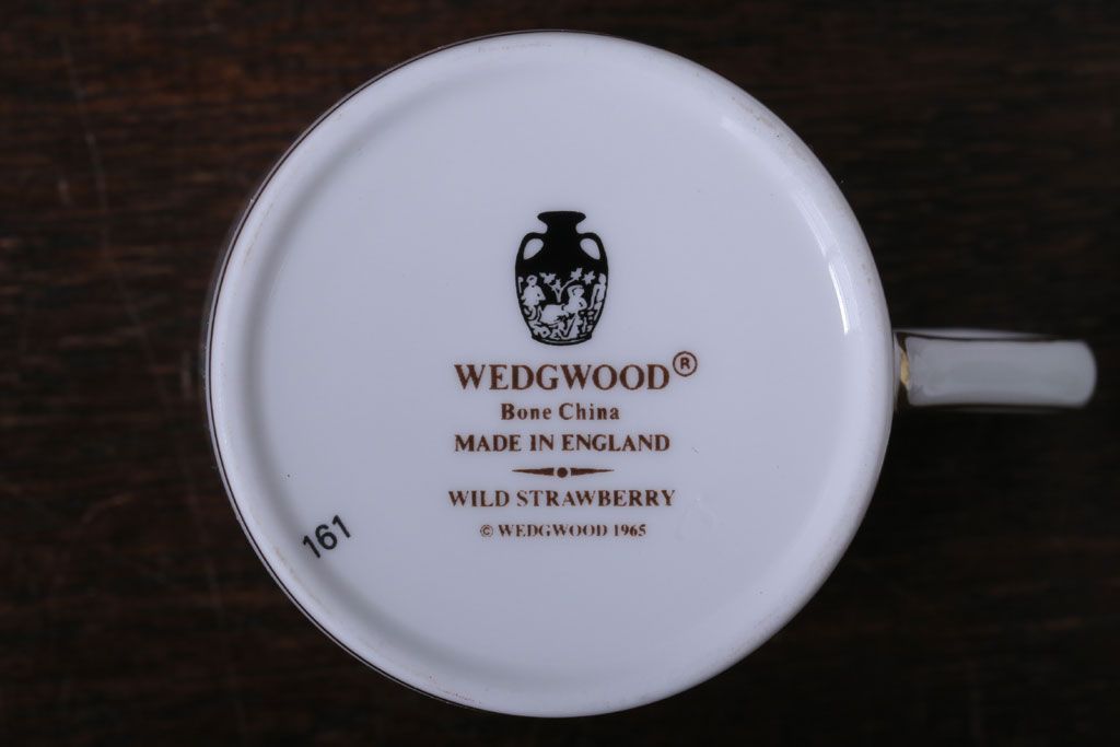 アンティーク雑貨　Wedgwood(ウエッジウッド)・ワイルドストロベリー　カップ&ソーサー2客2種セット