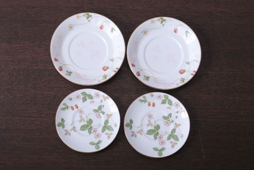 アンティーク雑貨　Wedgwood(ウエッジウッド)・ワイルドストロベリー　カップ&ソーサー2客2種セット