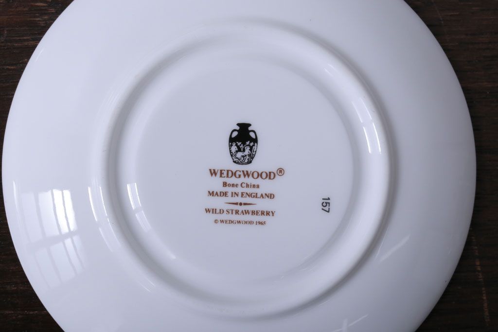 アンティーク雑貨　Wedgwood(ウエッジウッド)・ワイルドストロベリー　カップ&ソーサー2客2種セット