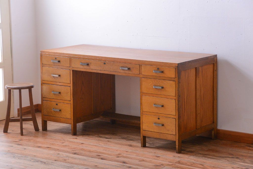 レトロ家具　昭和レトロ　古いナラ材のワイドなアンティーク両袖机