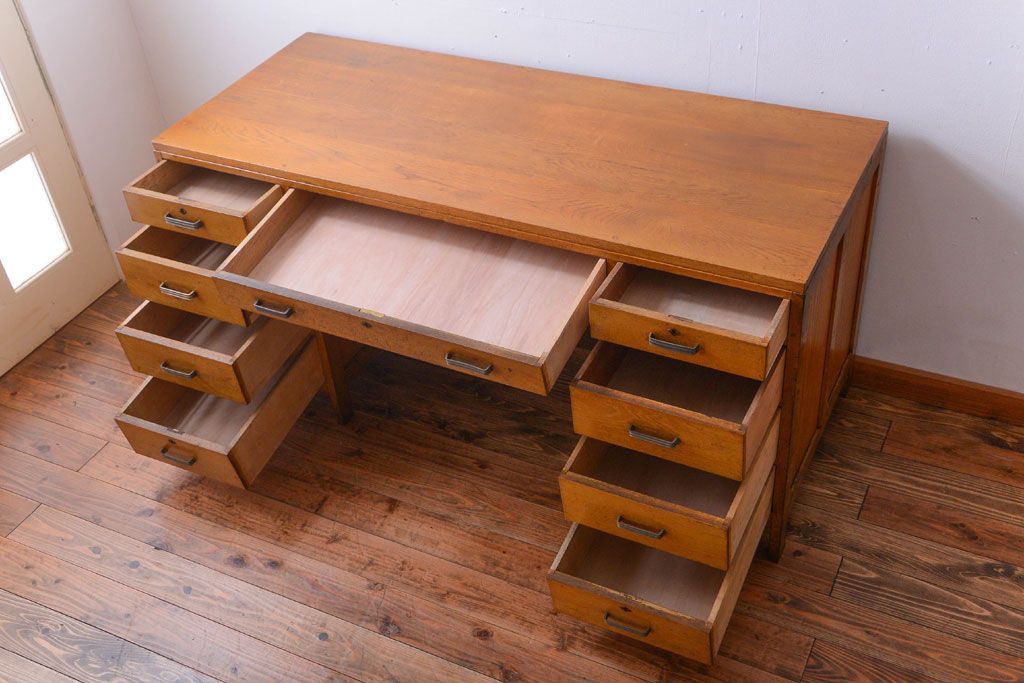 レトロ家具　昭和レトロ　古いナラ材のワイドなアンティーク両袖机